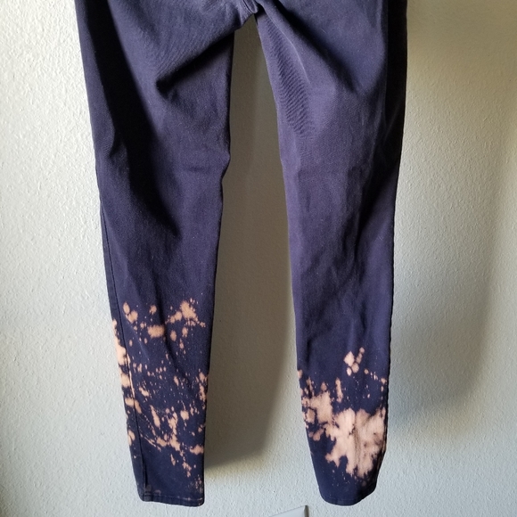 Forever 21 skinny fit navy blue pants - Picture 8 of 8